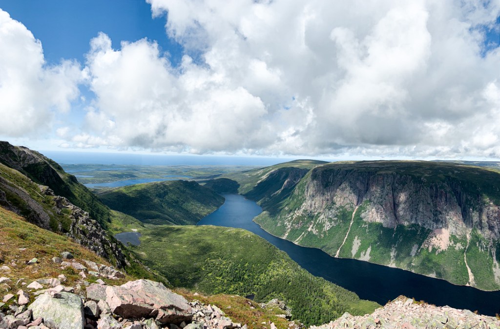 Fuel Your Summer Hiking Adventures with Healthy&nbsp;Snacks